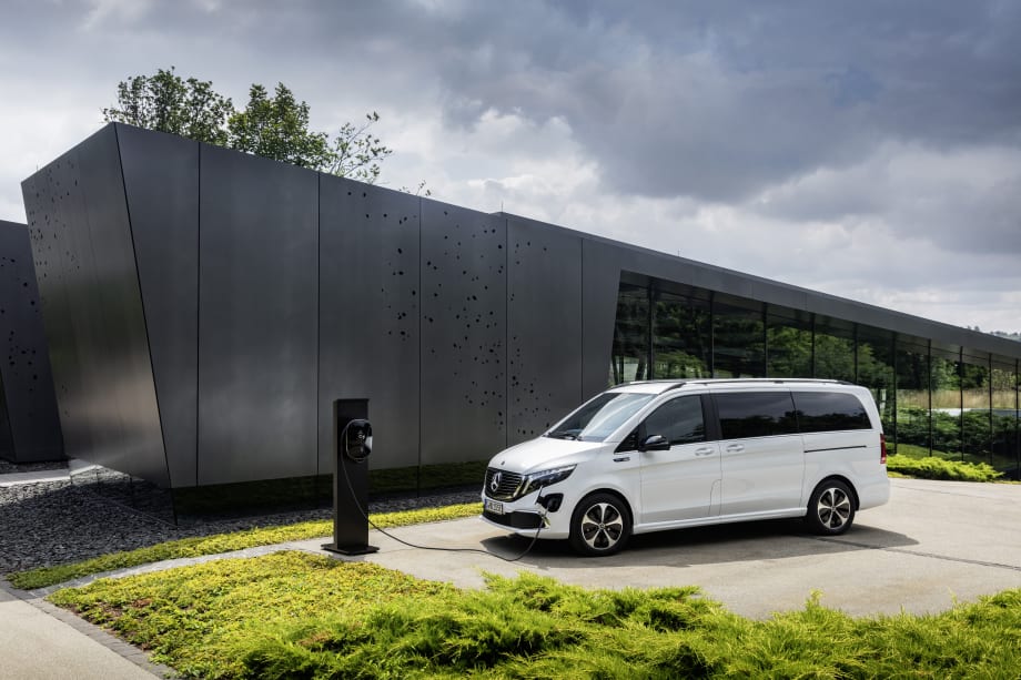 Mercedes-Benz Unveils All-Electric Minivan