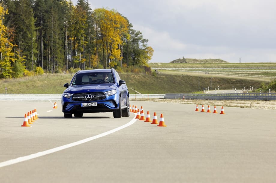 Mercedes-Benz Strives for ‘Accident-Free Driving’ by 2050