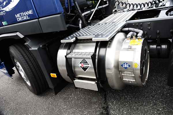 Volvo Testing LNG Trucks in Sweden