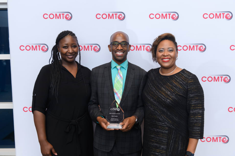 Metro Bus CEO, Daniel, Receives Prestigious COMTO Award