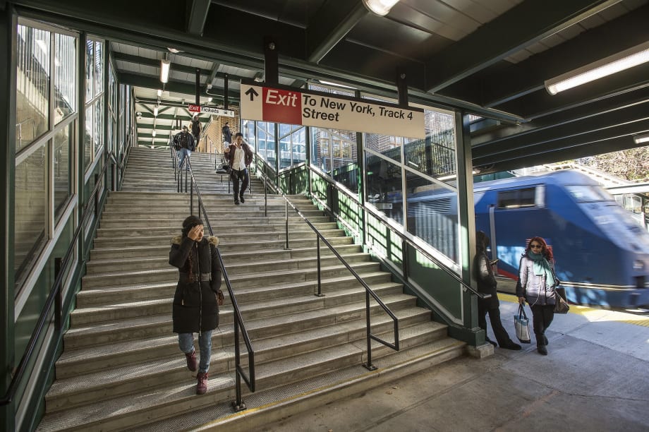 Metro-North Railroad to Operate Battery-, Electric-Powered Locomotives