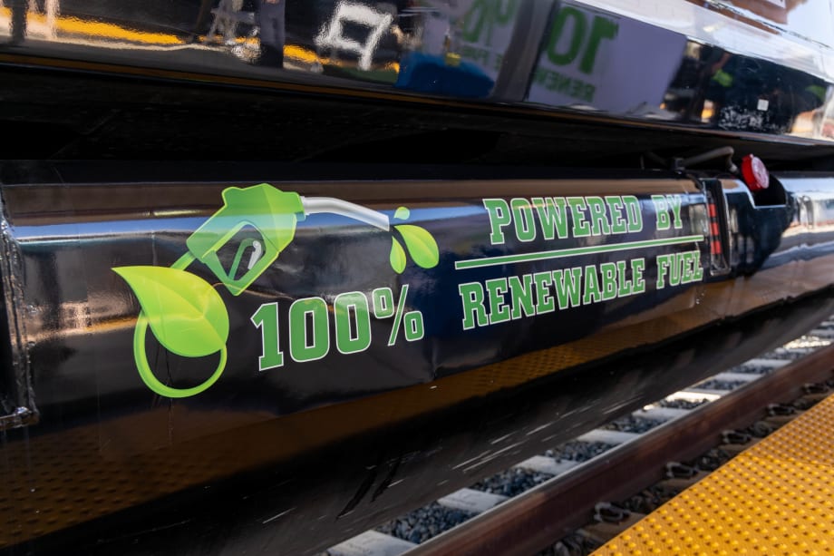 Metrolink First Rail Agency to Use Renewable Fuel in Entire Fleet