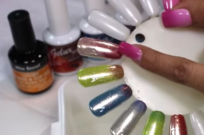 Color-Changing Mirror Effect with Mia Secret