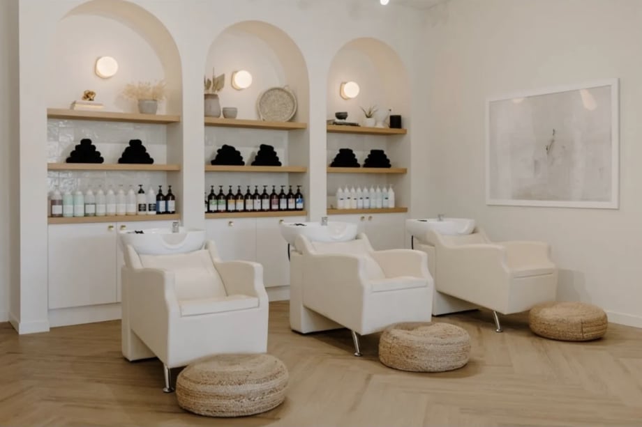 Trending Now: Bring Curves to Your Salon Interior Design