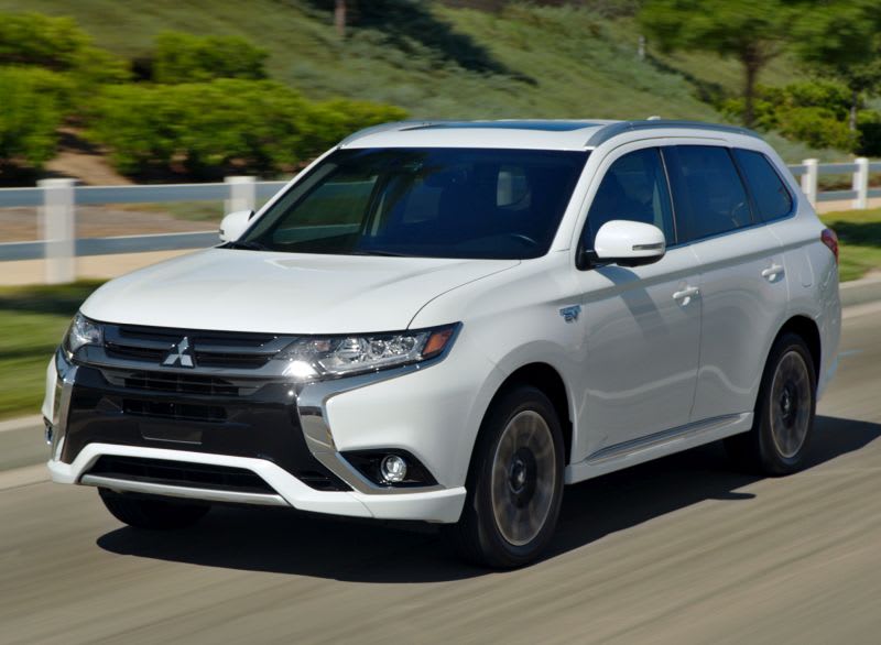 Mitsubishi to Offer Fleet-Only Outlander Plug-in Hybrid