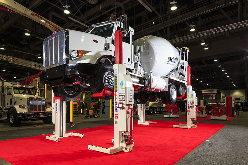 Adjustable Forks Standard On ST 1085 Mobile Column Lifts