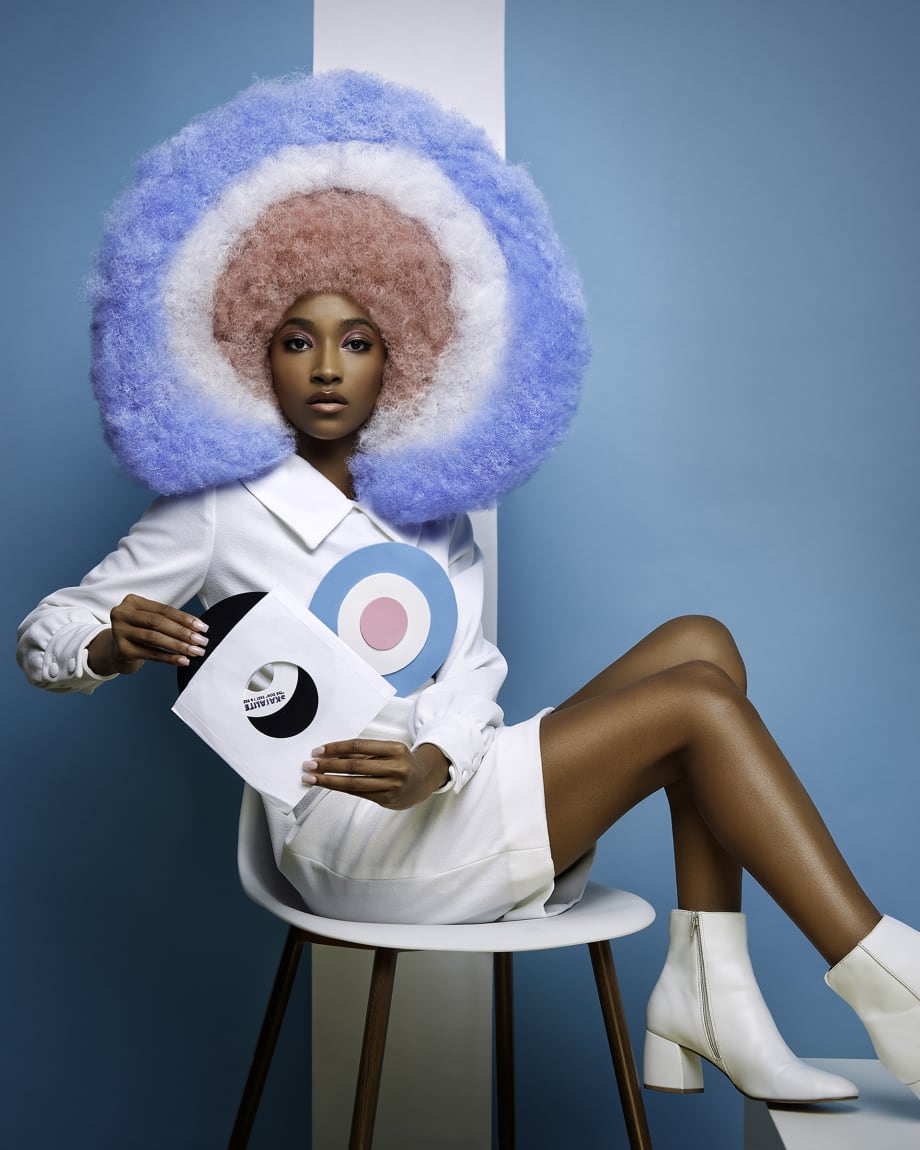 A woman with three colors of hair