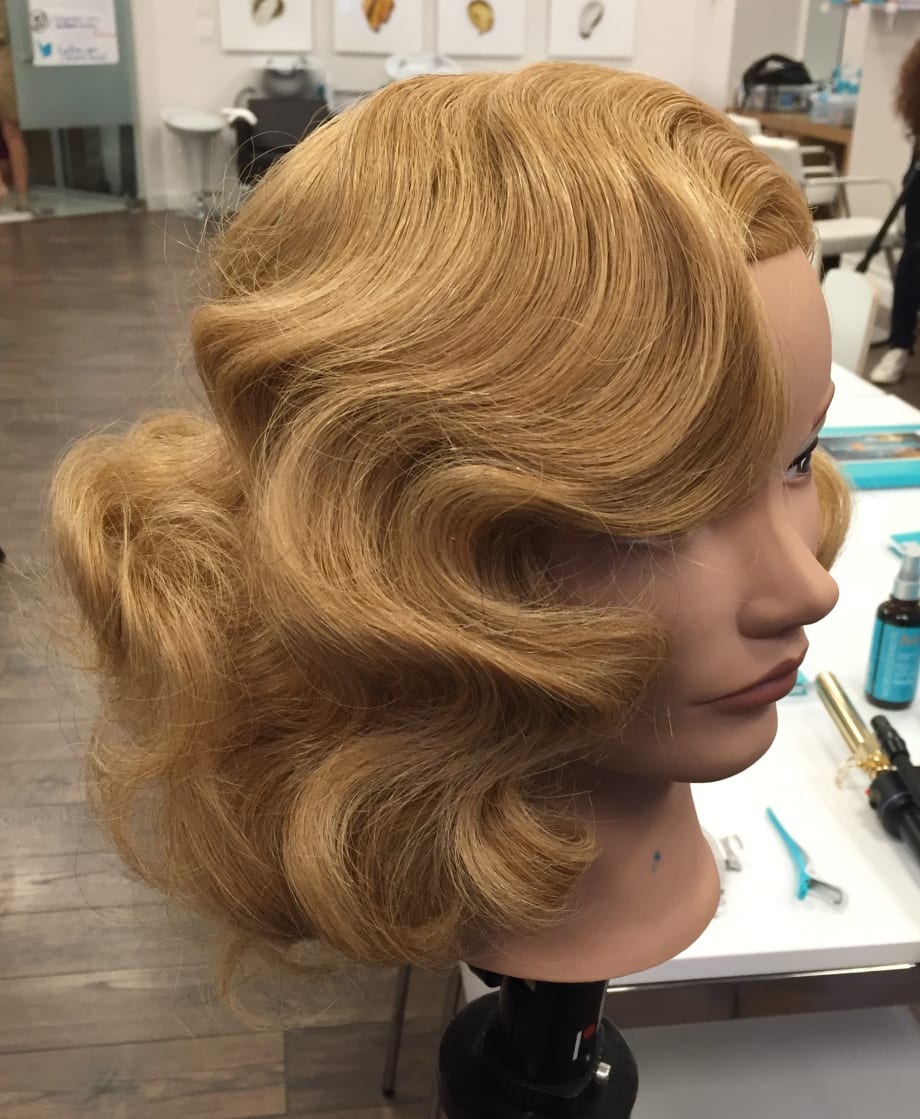 Fingerwaves: Get the How-To for the Classic AND Modern Look
