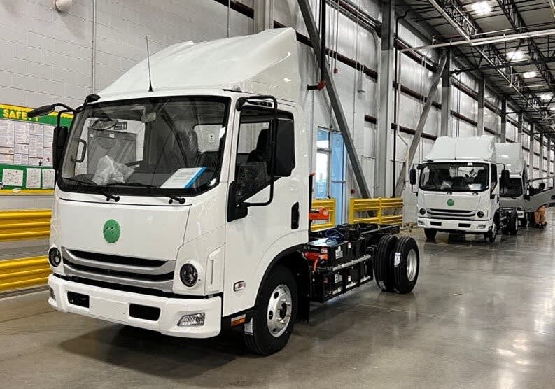 Mullen Announces CARB Approval for 2025 Class 3 EV Cab Chassis Truck