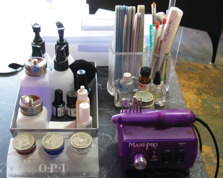 8 Real Manicure Station Set-Ups