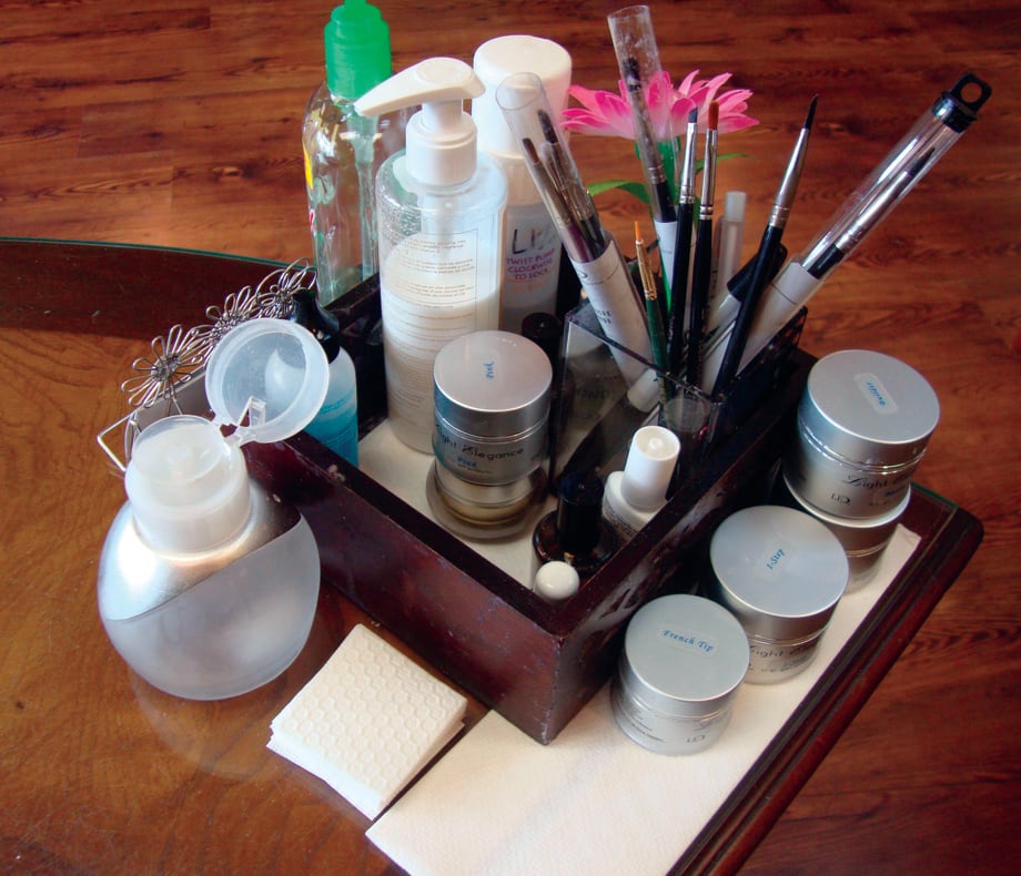 8 Real Manicure Station Set-Ups