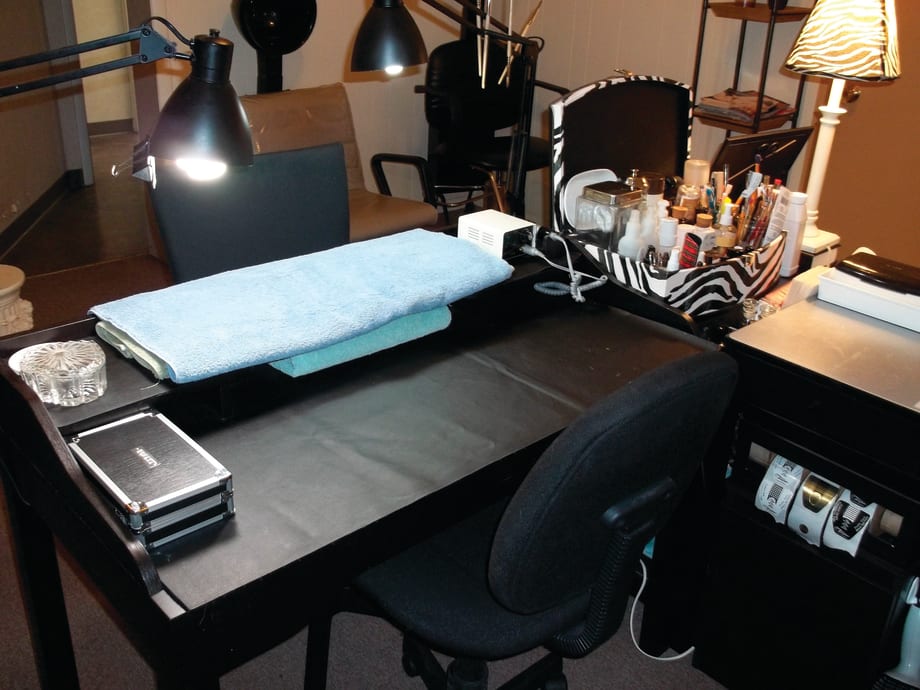 8 Real Manicure Station Set-Ups