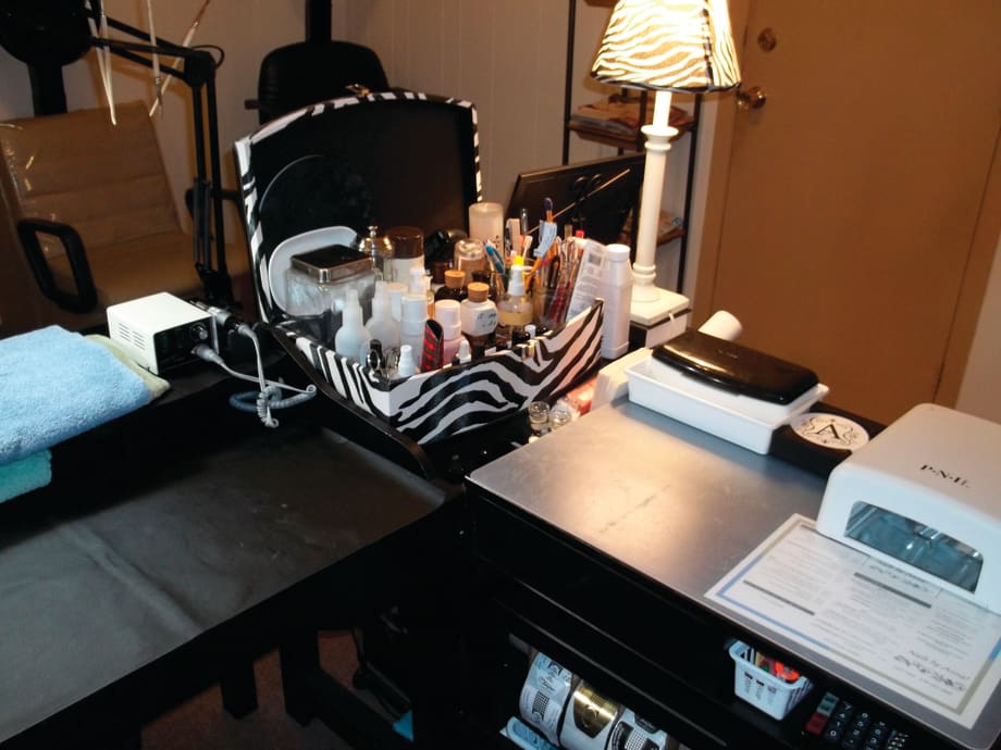 8 Real Manicure Station Set-Ups