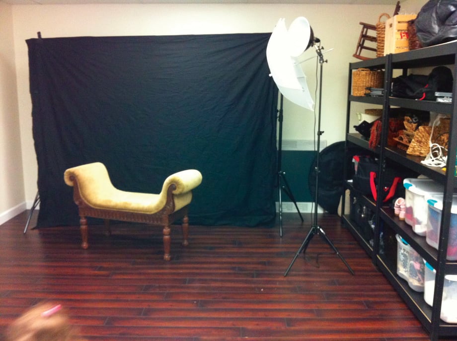 Say "Nails": A Combo Nail Studio and Photo Studio