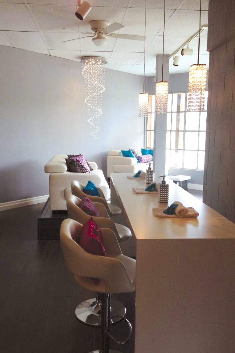 Show Us Your...Nail Bar