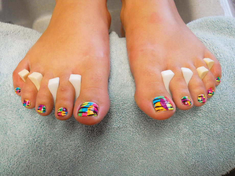 Neon Toes