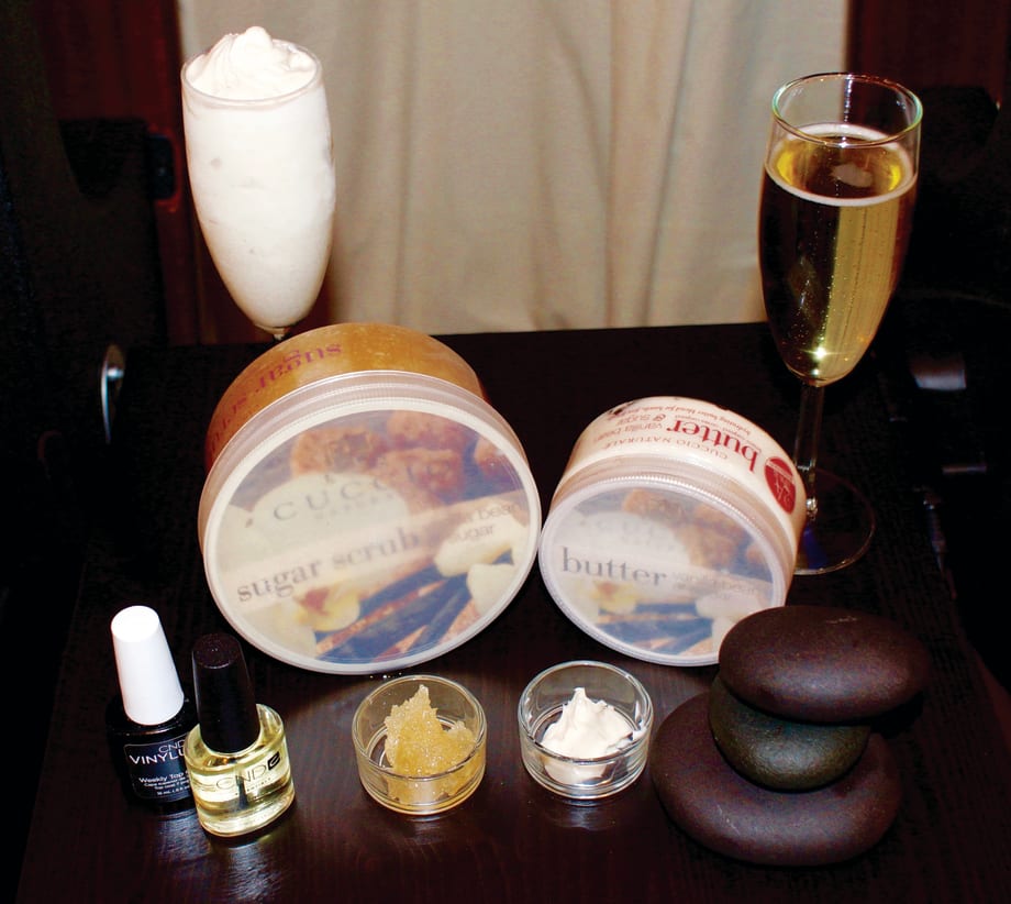 Signature Services: Vanilla Bean & Sugar Deluxe Pedicure