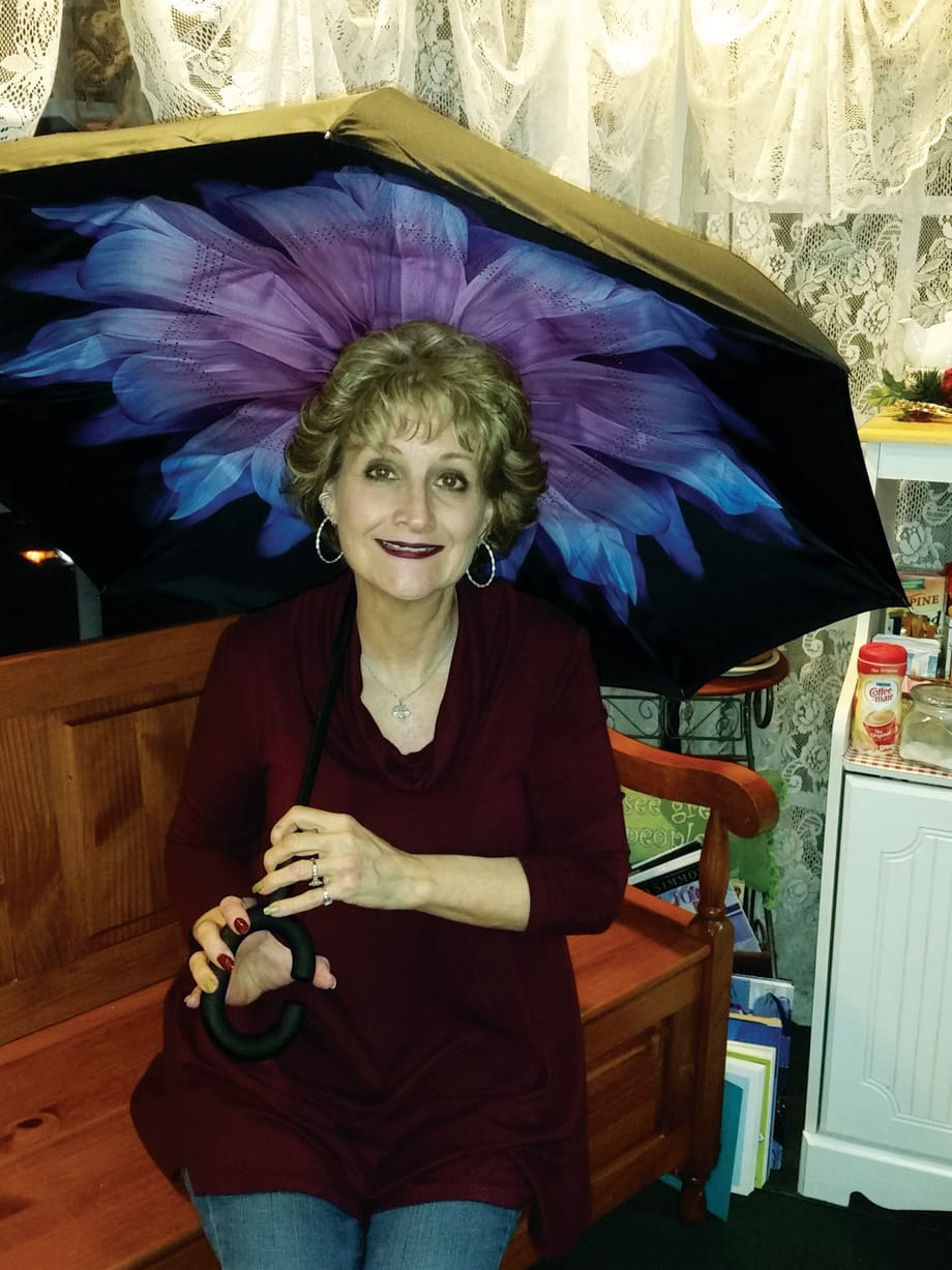 Nail Tech Sells Unique Umbrellas via Facebook Live