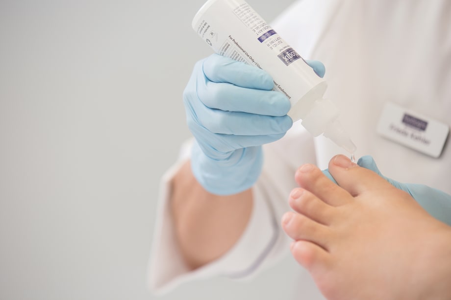 How to Soften Cuticles on the Feet