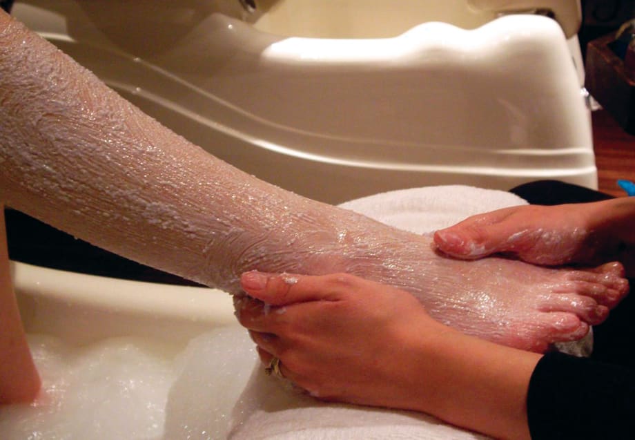 Organic Sugar Scrub Pedicure