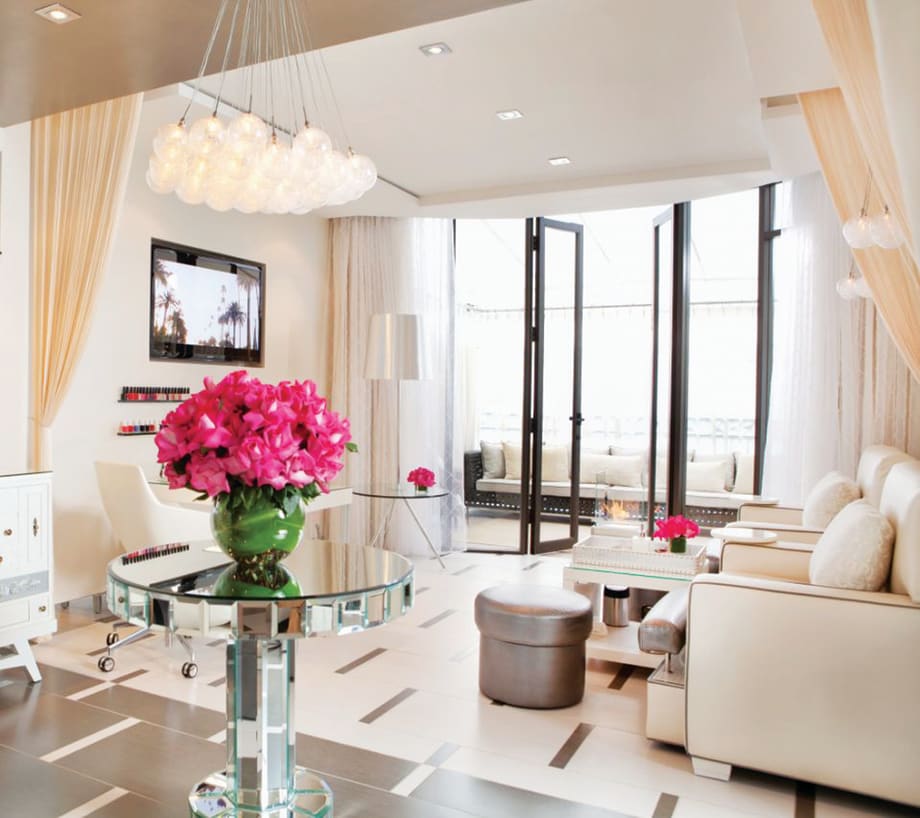 On the Road: The Nail Bar at Beverly Wilshire