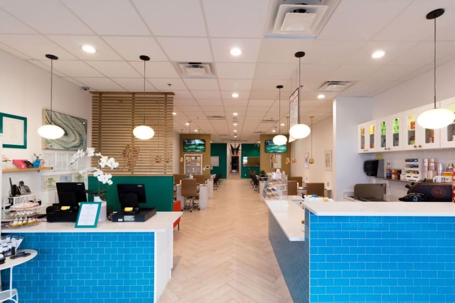 Stay Ahead of the Curve at Velvet Nail Lounge