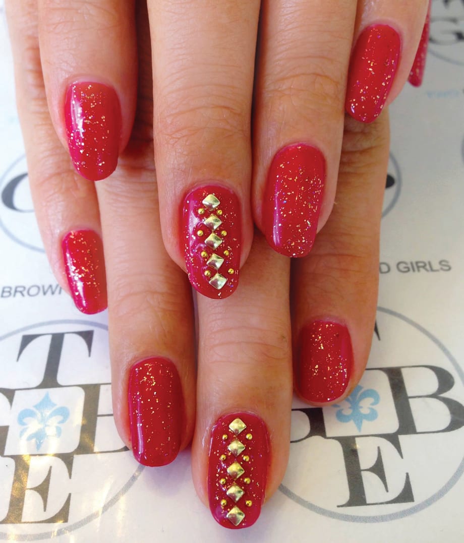 Step-and-Repeat-Style Backgrounds for Nail Art