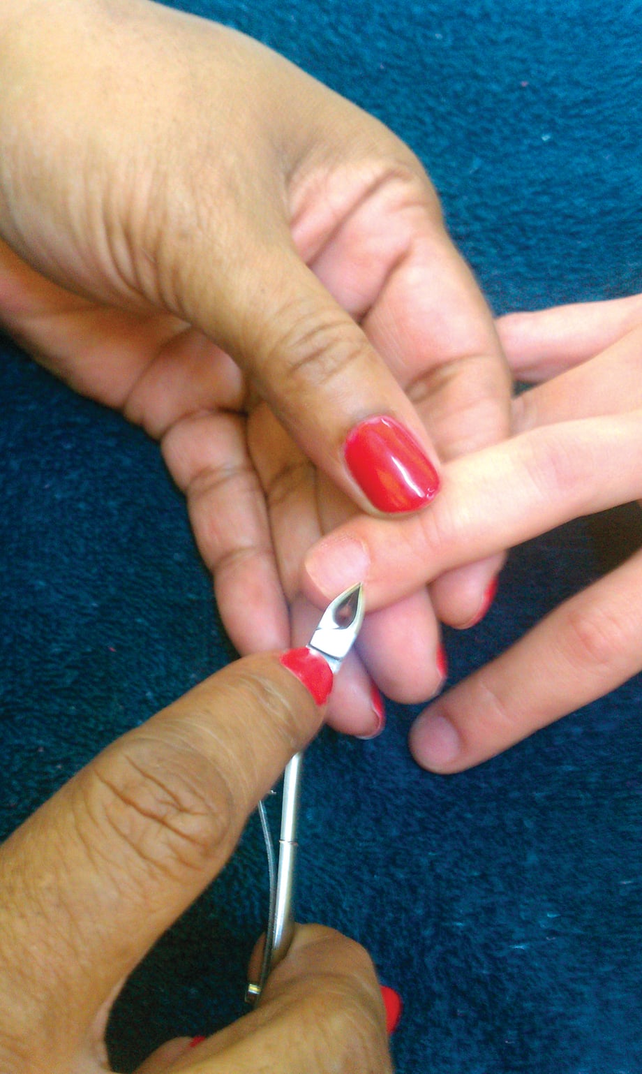 Tweezerman’s V-Cuticle Nippers Get Rave Review