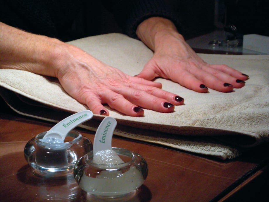 Organic Signature Manicure