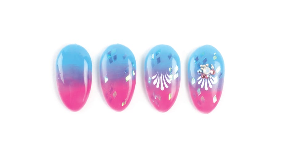 Nail Art Studio: Pink and Blue Fade