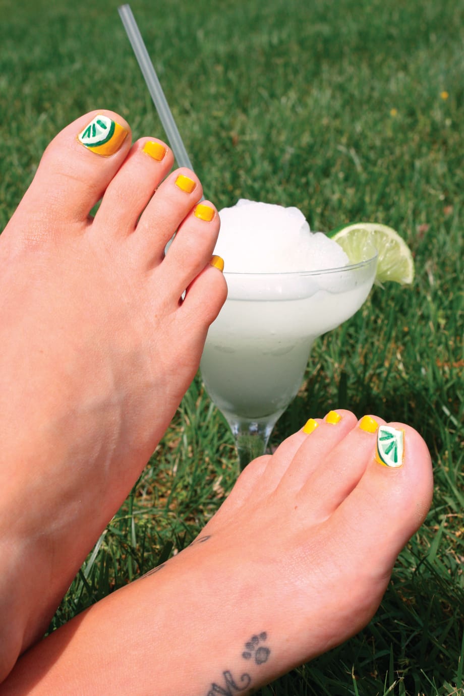 Summer Pedicures With Sizzle