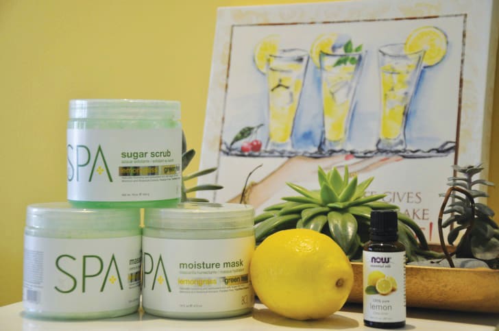 Signature Services: Signature Lemon Manicure
