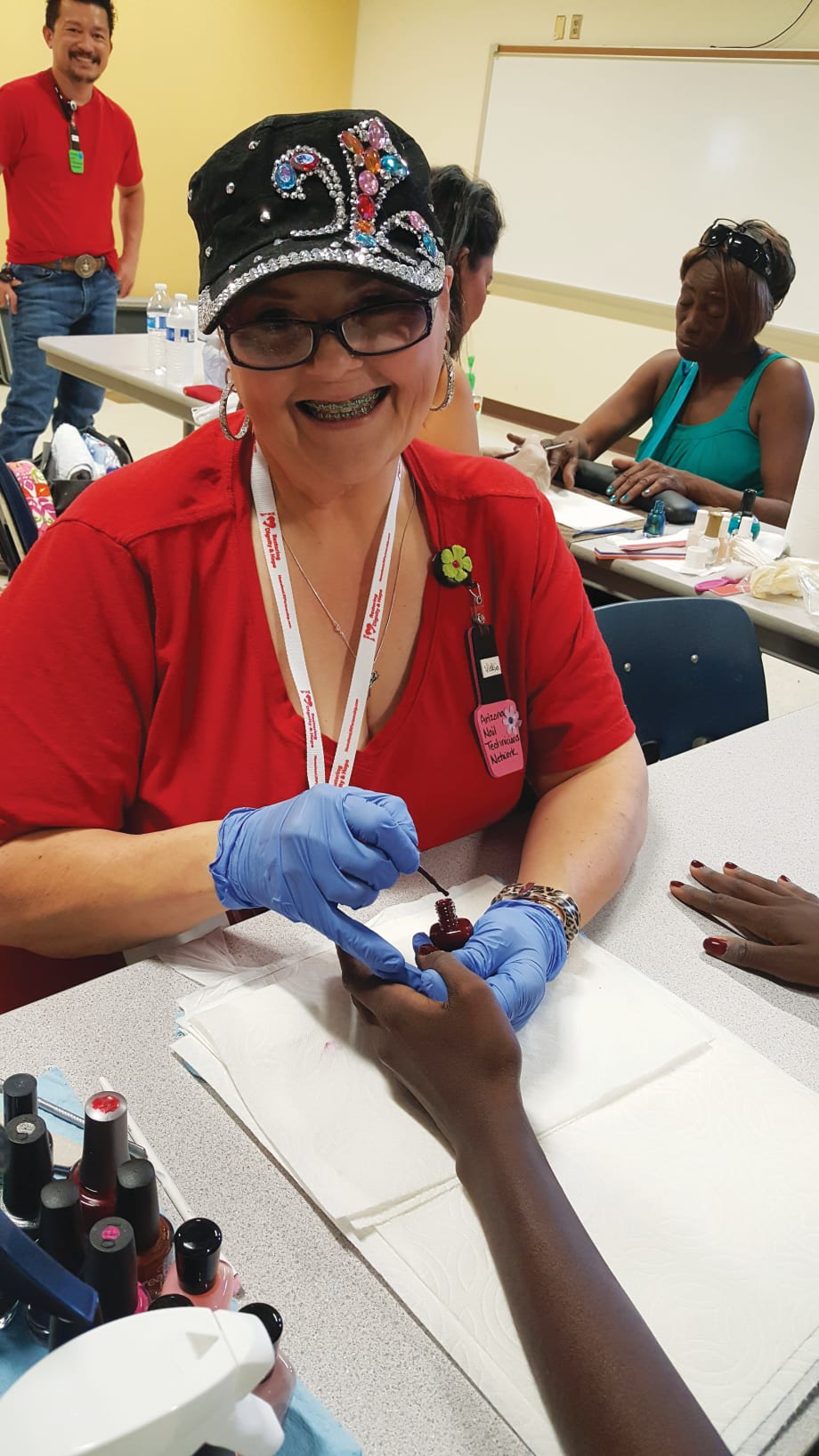 Arizona Techs Offer Help to Homeless Women
