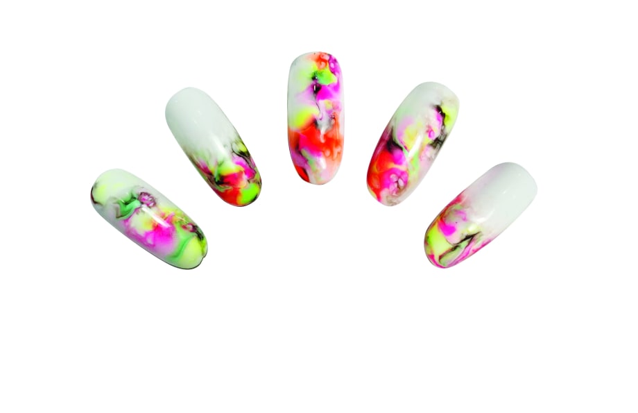 How to Create “Dirty Pour” Gel Art