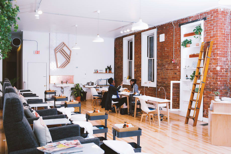 The Theme’s the Thing: Clean Lines and Greenery
