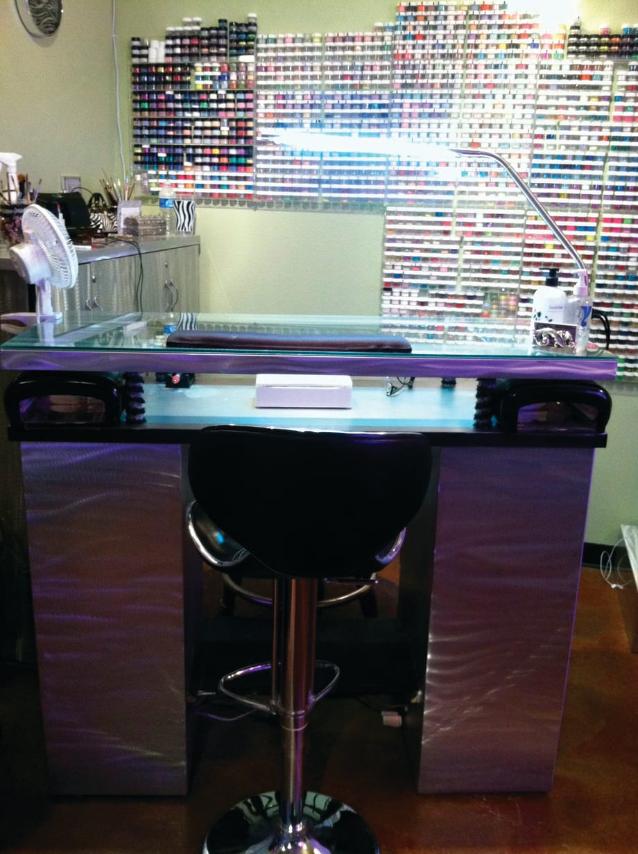 Mani Table with the Works