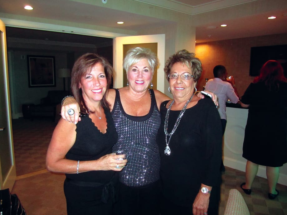 Cosmoprof North America 2011: Happy Hour, Happy Manufacturers, Happy NAILS