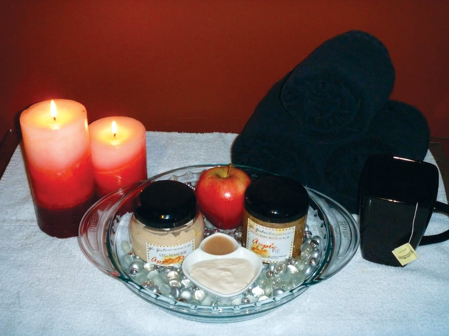 Apple Pie à La Mode Pedicure
