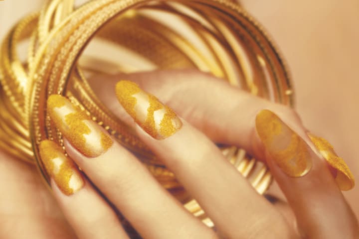 Cover Look: NAILS December 2012