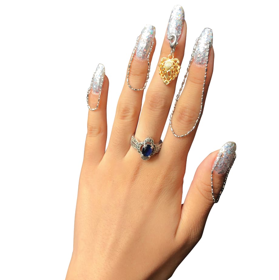 How to Apply Jewelry to Nails