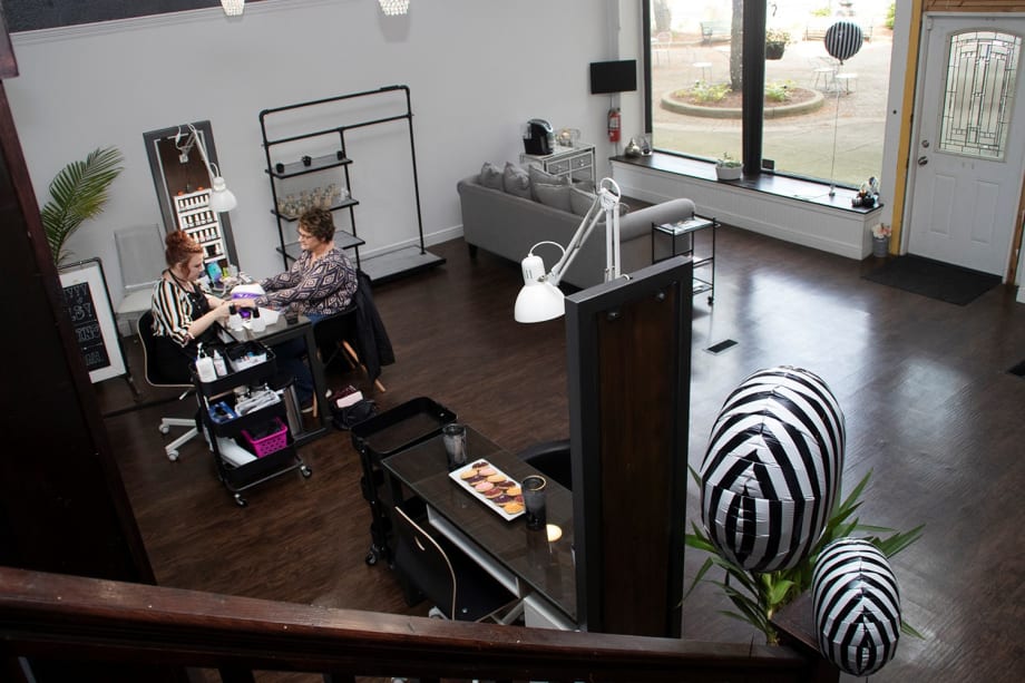 On the Road: Nail Junkie 