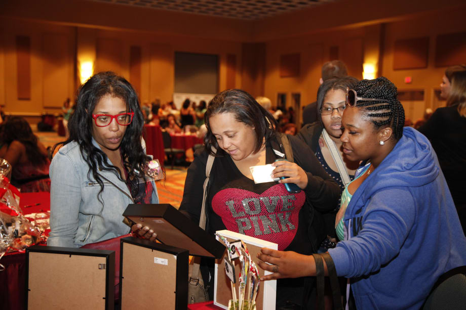 Live Social Networking at Premiere Orlando NailTech Event