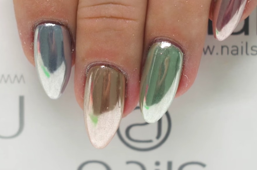 Soft Mirror Powder/Color Chrome Step-by-step