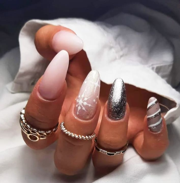 10 Winter Nail Trends to Spread Holiday Cheer