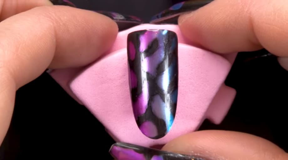 Hidden Vertical Ombre With Metallic Gel-Polish