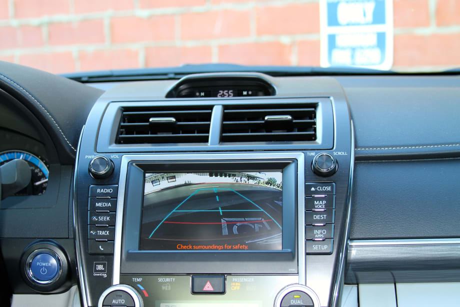 Survey: Safety Features Top Car Tech Wish Lists
