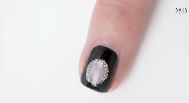 Troubleshooter: Negative Space Nail Art