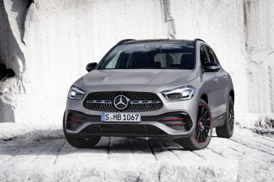 Mercedes-Benz Unveils New GLA