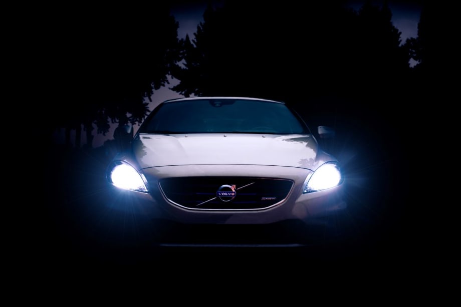 NHTSA Gives Nod to Adaptive Driving Beam Headlights on New Vehicles 