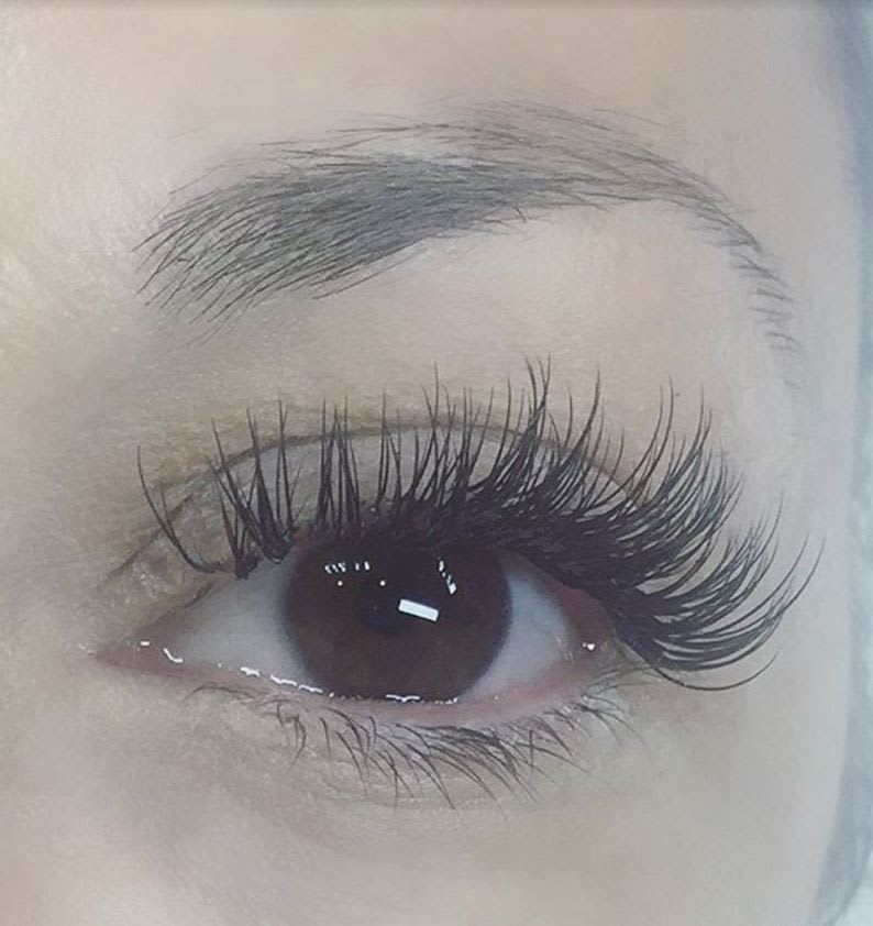 Love at First Sight! 2 Back-to-School Eye Lash Extension Looks You Have to See